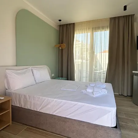 The Wave فندق يميناريا