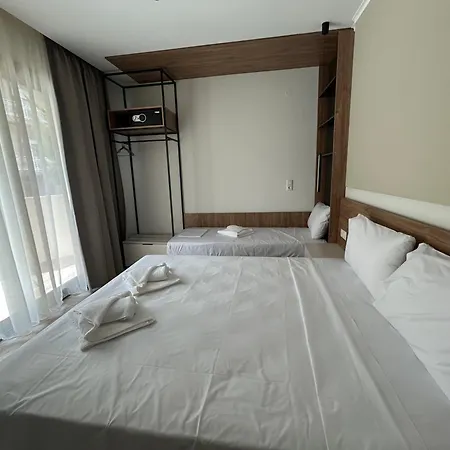 The Wave فندق يميناريا